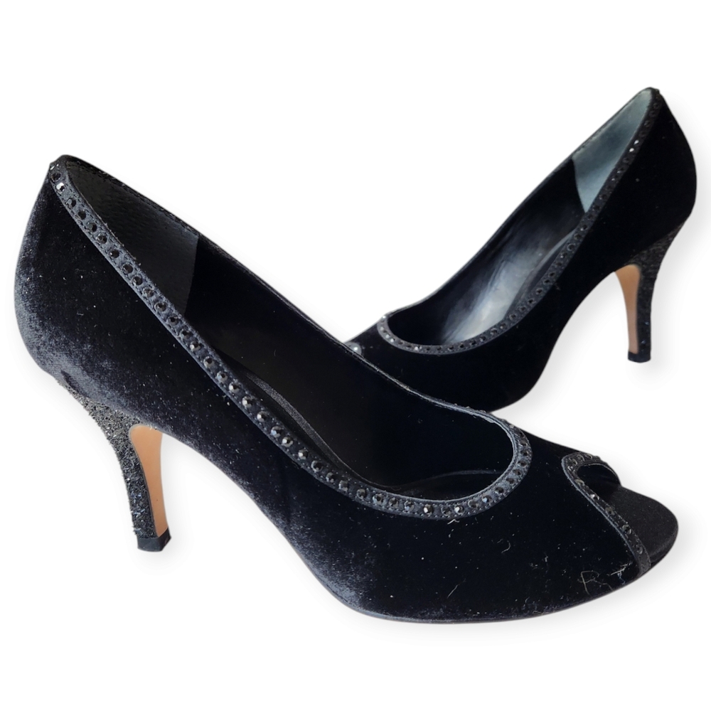 Nina Elegant Black Peep-Toe Heels size 6.5M